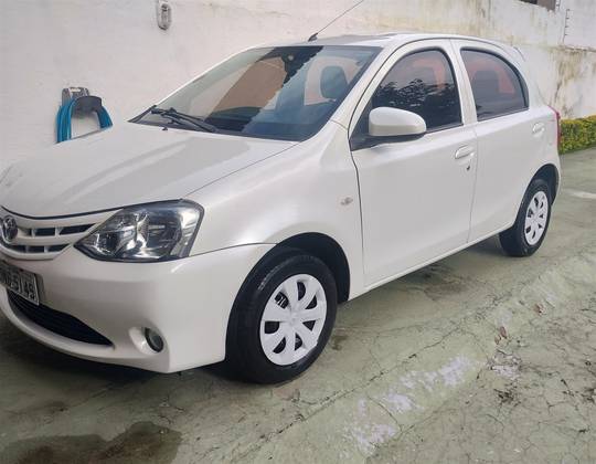TOYOTA ETIOS 1.3 X 16V FLEX 4P MANUAL TOYOTA ETIOS 1.3 X 16V FLEX 4P MANUAL